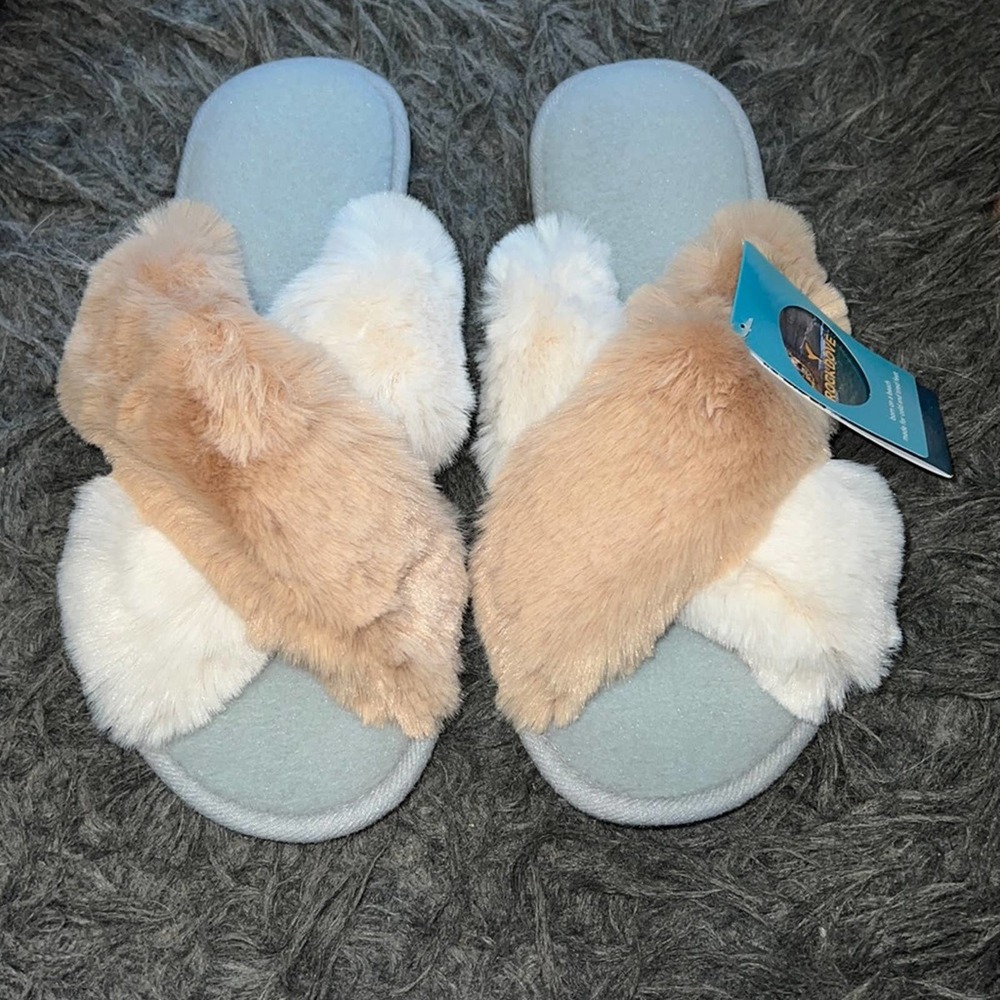 New w tags Women's RockDove furry fuzzy slide on slippers, sz XL, fits sz 11-12